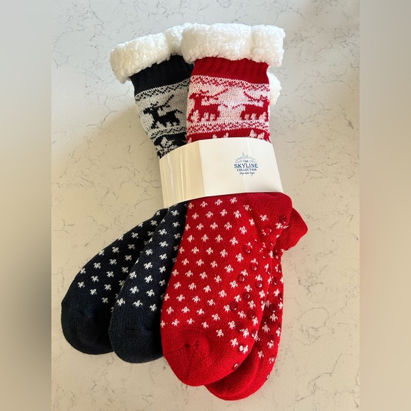 Shoes - NWT Skyline Collection Cozy Reindeer Lodge Slipper Socks Red and Navy Blue